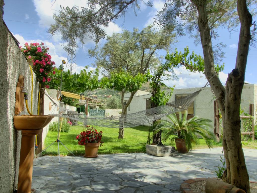 Casa Vacanze Borgo Borghese SantʼAlessio Siculo Dış mekan fotoğraf