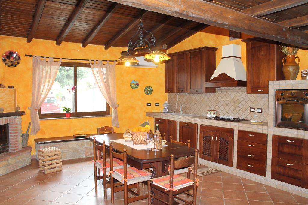 Casa Vacanze Borgo Borghese SantʼAlessio Siculo Oda fotoğraf