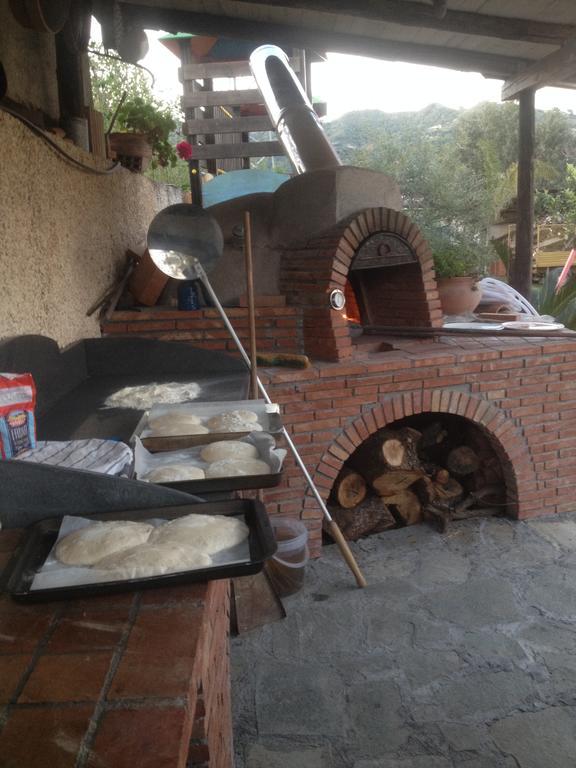 Casa Vacanze Borgo Borghese SantʼAlessio Siculo Dış mekan fotoğraf